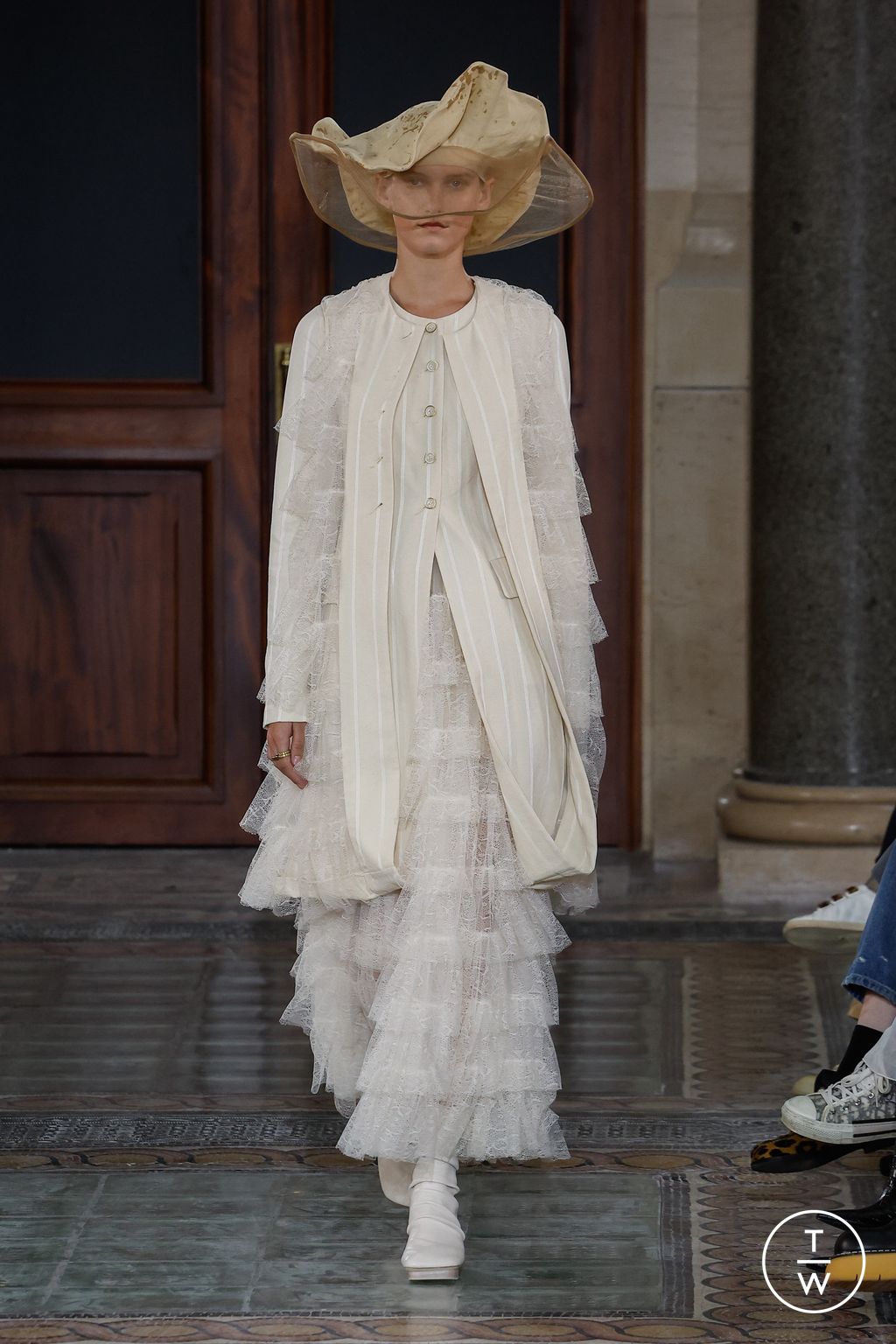 Fashion Week Paris Spring/Summer 2024 look 31 from the Uma Wang collection womenswear