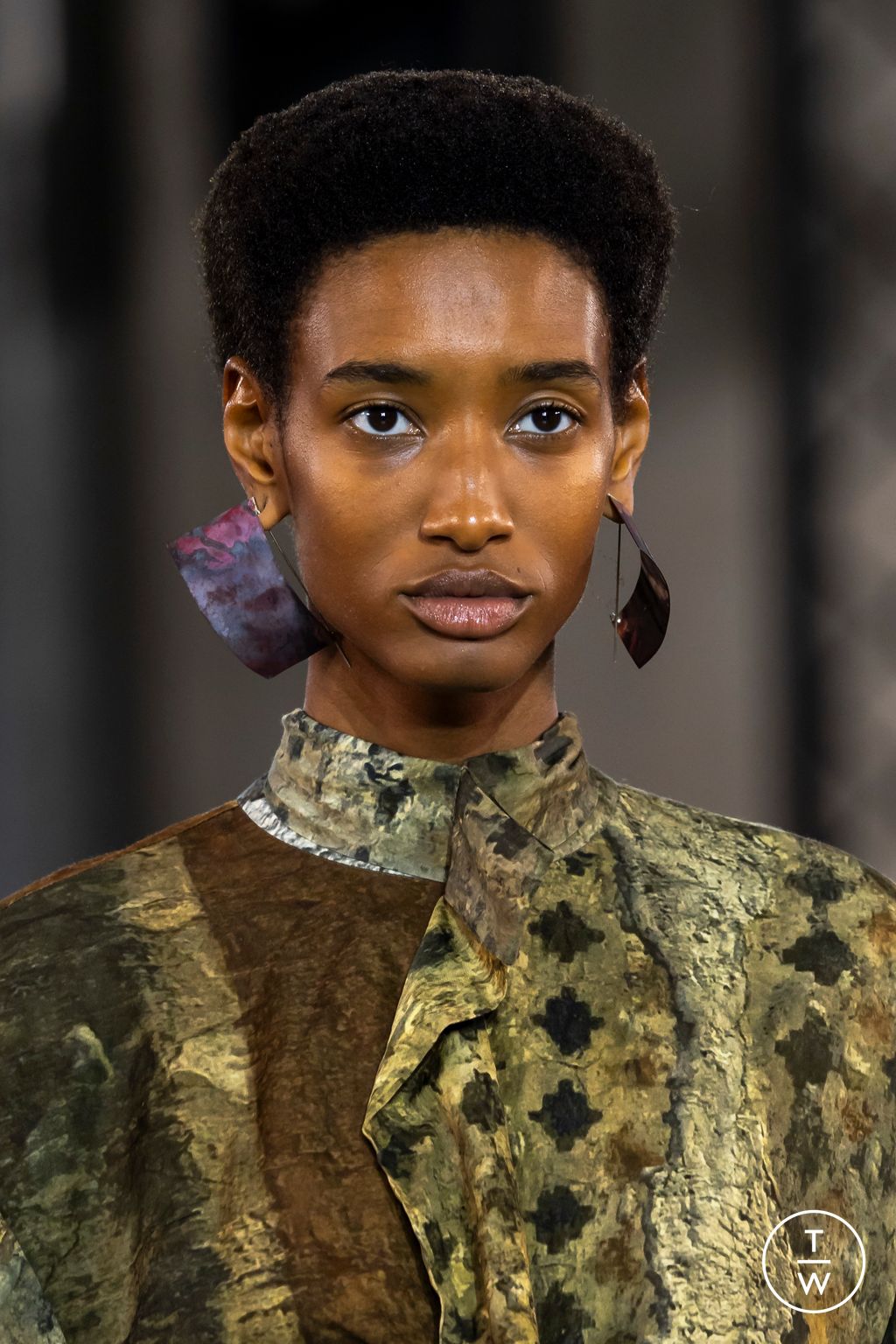 Fashion Week Paris Spring/Summer 2024 look 25 from the Uma Wang collection womenswear accessories