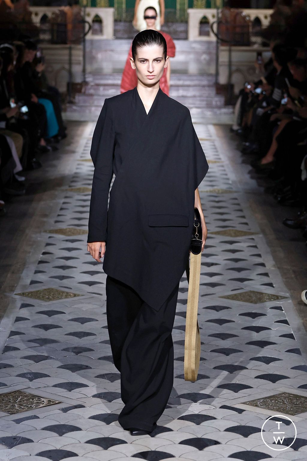 Fashion Week Paris Spring/Summer 2025 look 4 from the Uma Wang collection womenswear