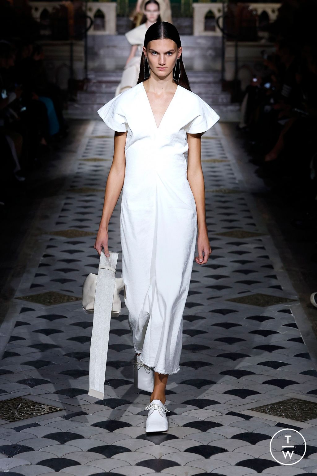 Fashion Week Paris Spring/Summer 2025 look 9 from the Uma Wang collection womenswear