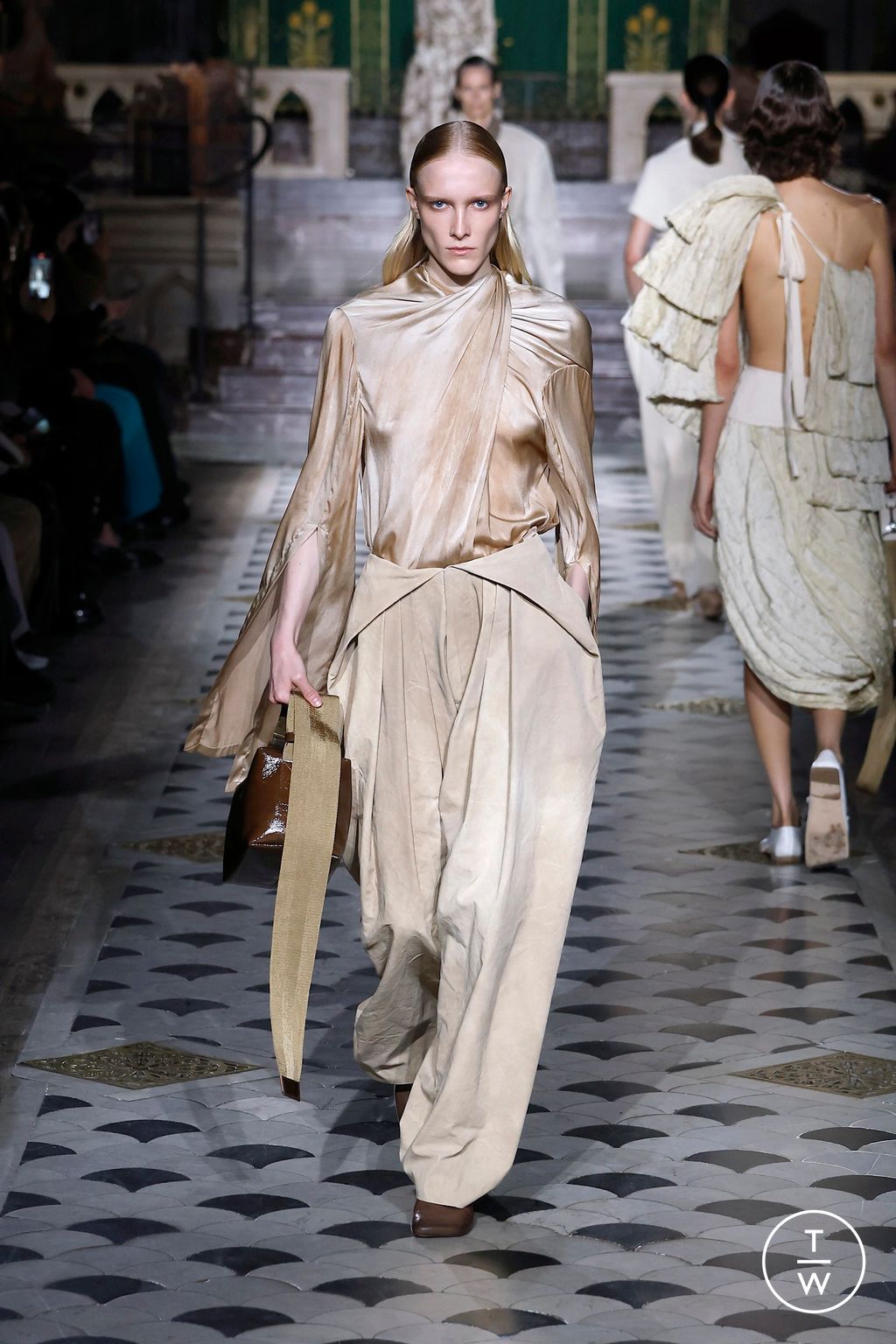 Fashion Week Paris Spring/Summer 2025 look 11 from the Uma Wang collection womenswear