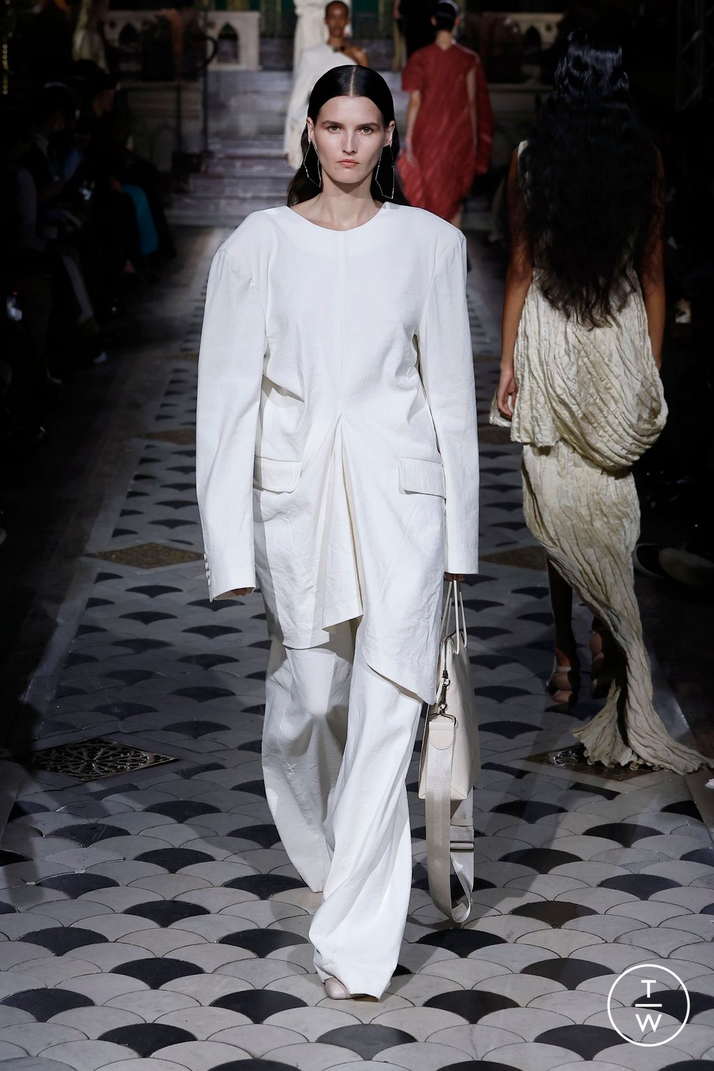 Fashion Week Paris Spring/Summer 2025 look 14 from the Uma Wang collection womenswear