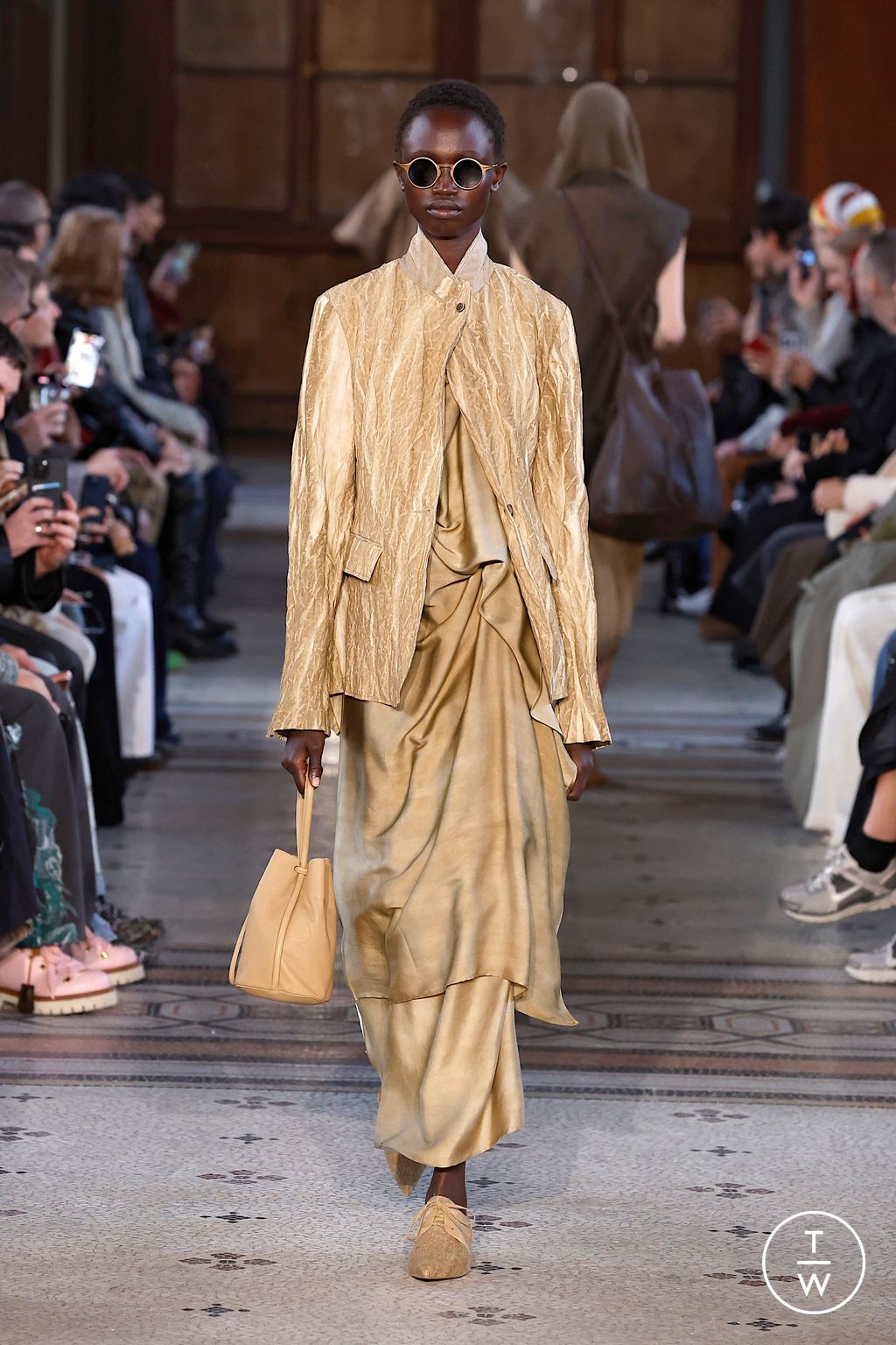 Fashion Week Paris Spring/Summer 2026 look 2 from the Uma Wang collection womenswear