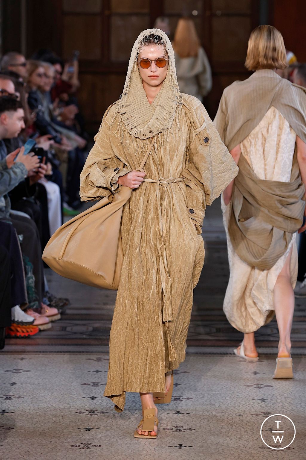 Fashion Week Paris Spring/Summer 2026 look 9 from the Uma Wang collection 女装