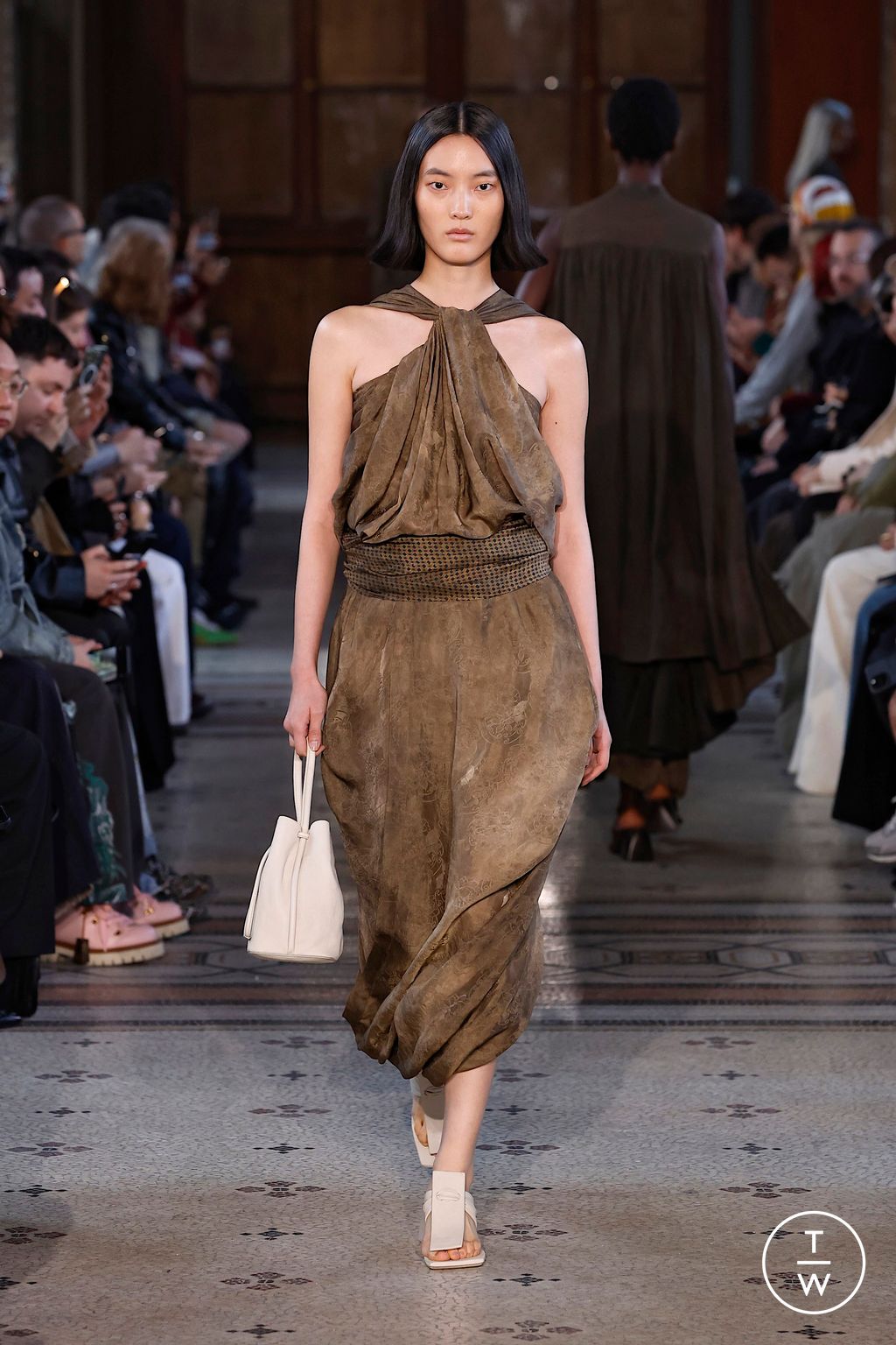 Fashion Week Paris Spring/Summer 2026 look 15 de la collection Uma Wang womenswear