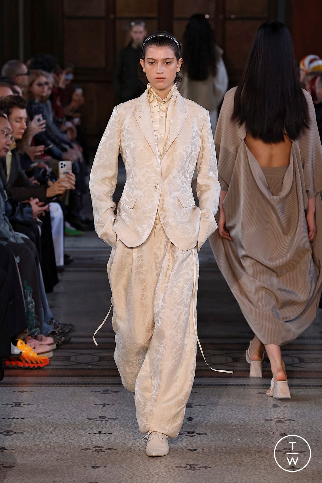 Fashion Week Paris Spring/Summer 2026 look 25 from the Uma Wang collection womenswear
