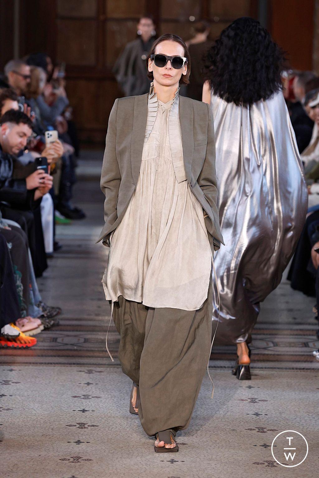 Fashion Week Paris Spring/Summer 2026 look 29 from the Uma Wang collection womenswear