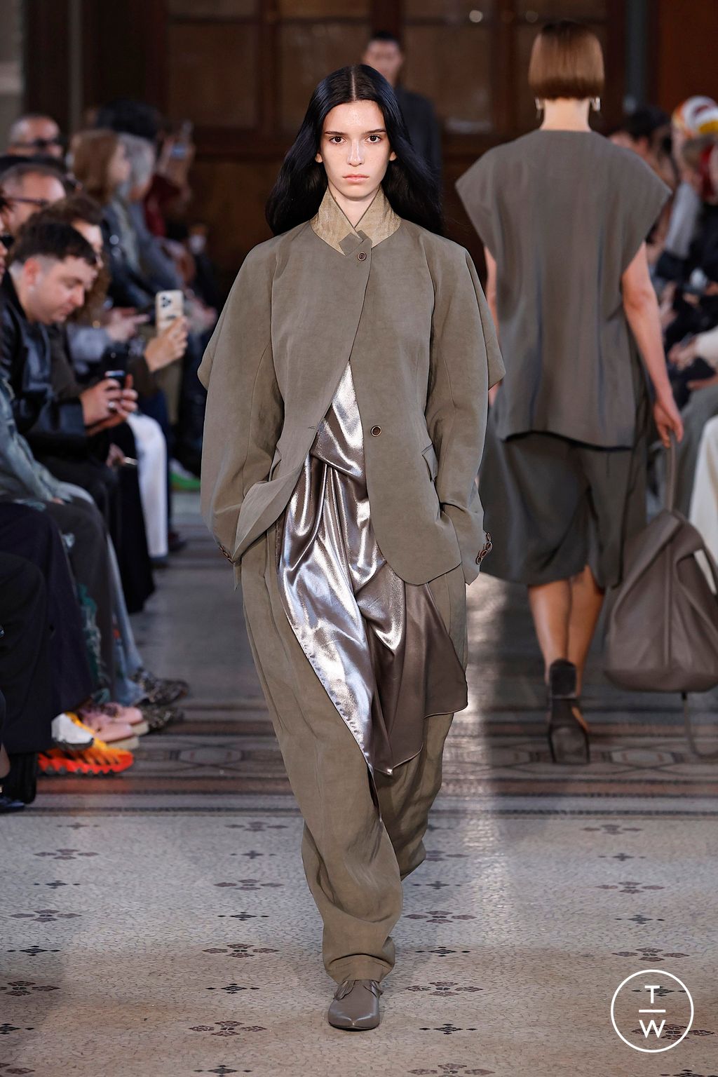 Fashion Week Paris Spring/Summer 2026 look 32 from the Uma Wang collection womenswear