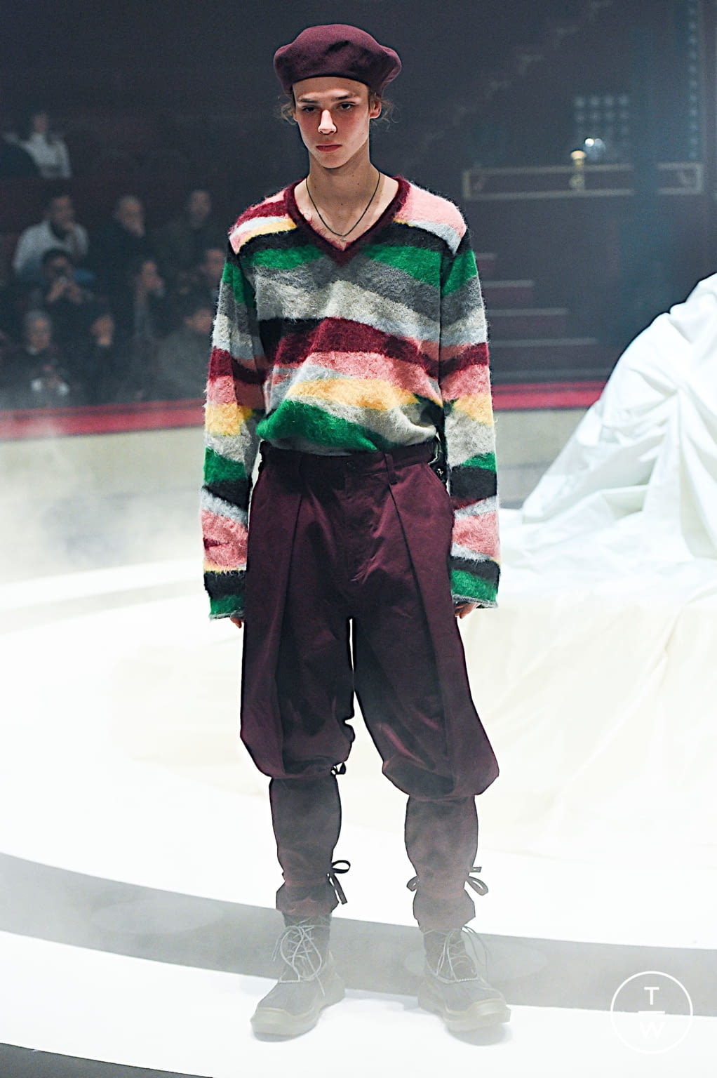 Fashion Week Paris Fall/Winter 2020 look 8 from the Undercover collection 男装