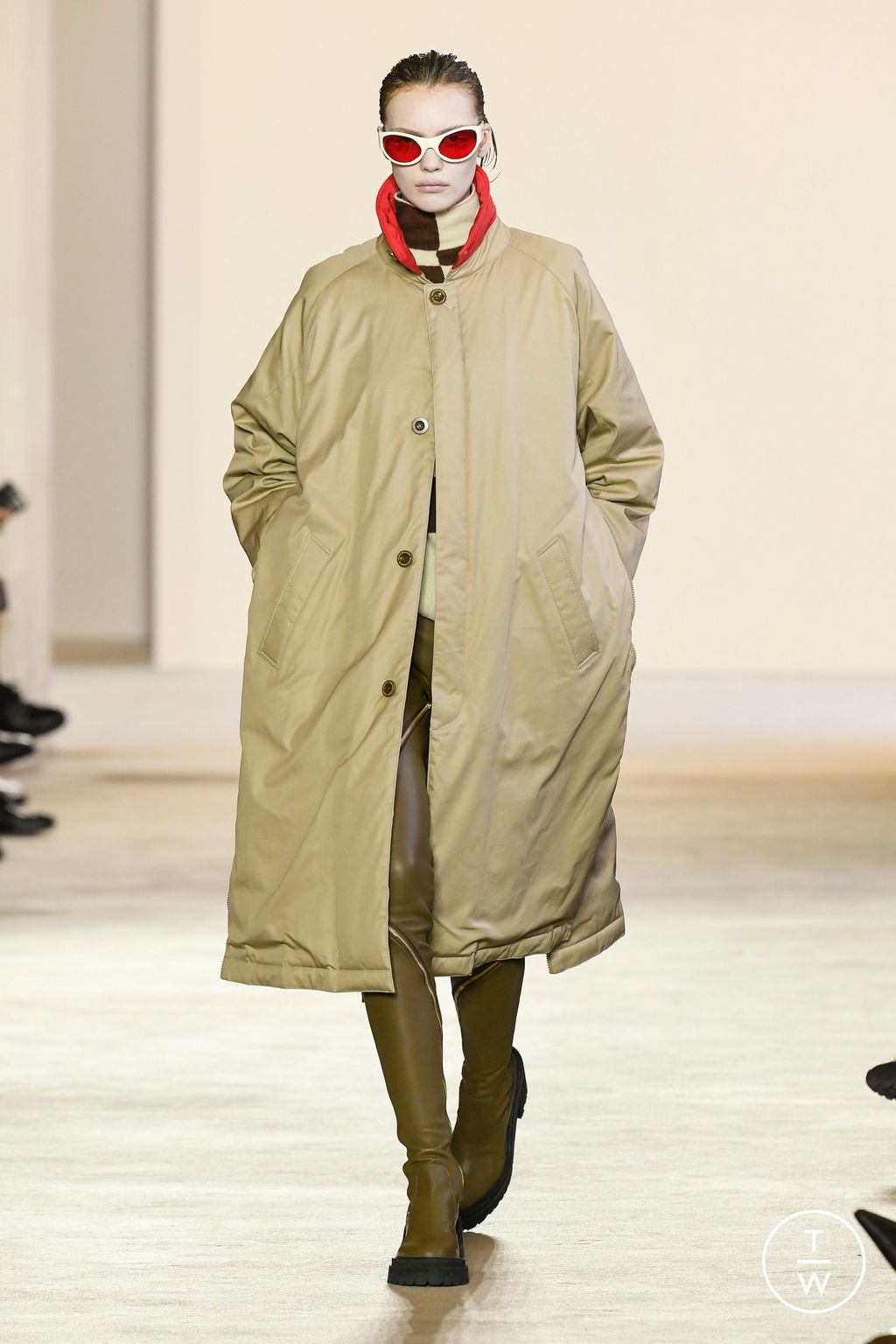 Fashion Week Paris Fall/Winter 2023 look 12 de la collection Undercover womenswear