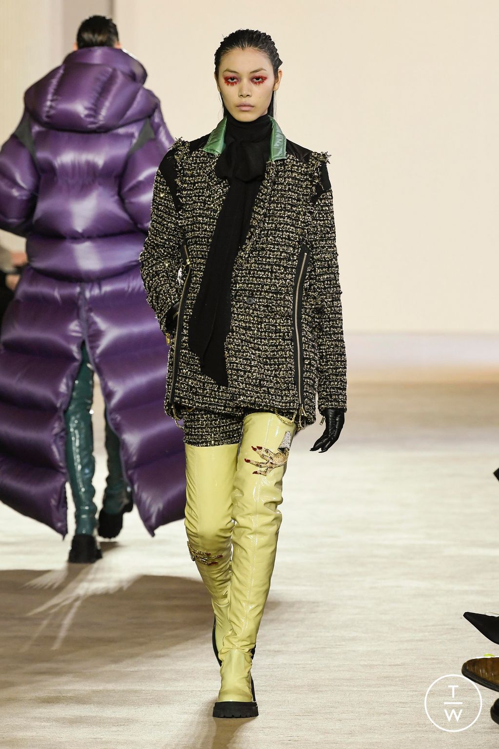 Fashion Week Paris Fall/Winter 2023 look 20 from the Undercover collection womenswear