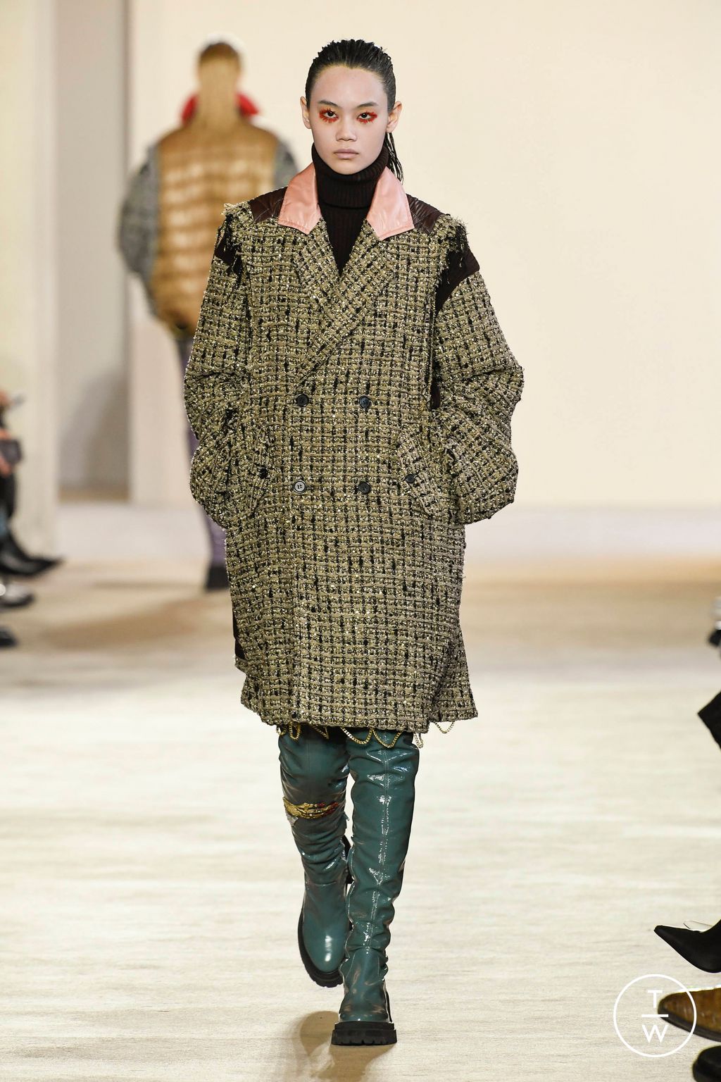 Fashion Week Paris Fall/Winter 2023 look 21 from the Undercover collection 女装