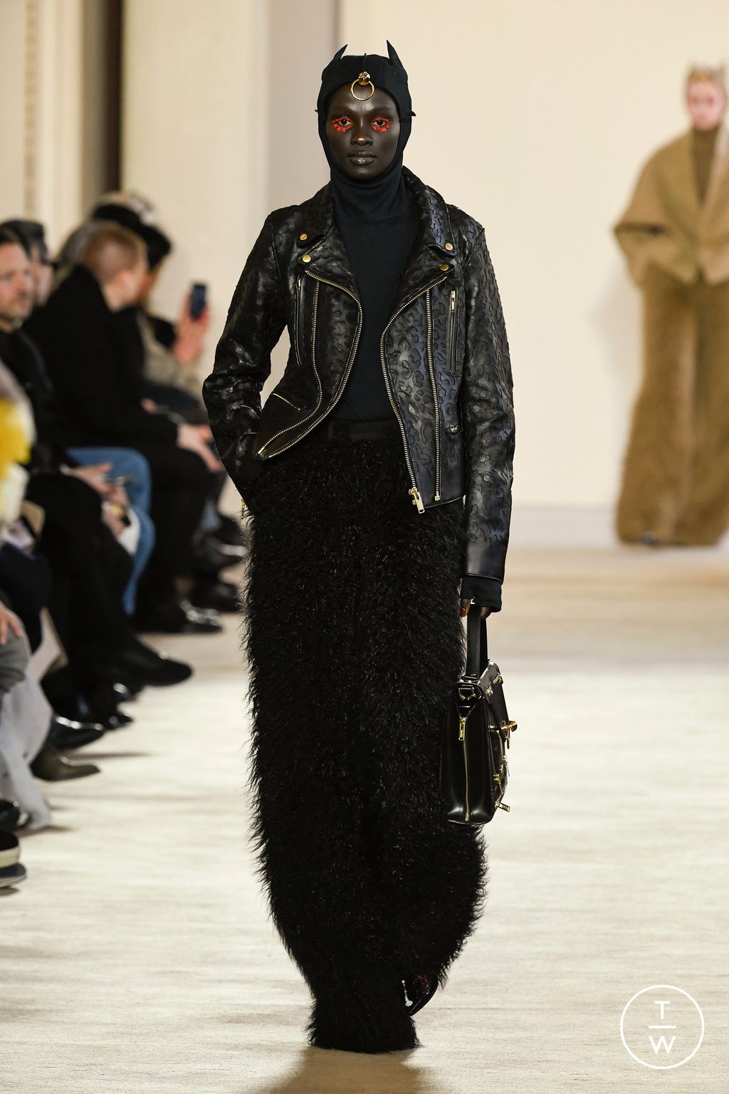 Fashion Week Paris Fall/Winter 2023 look 41 de la collection Undercover womenswear