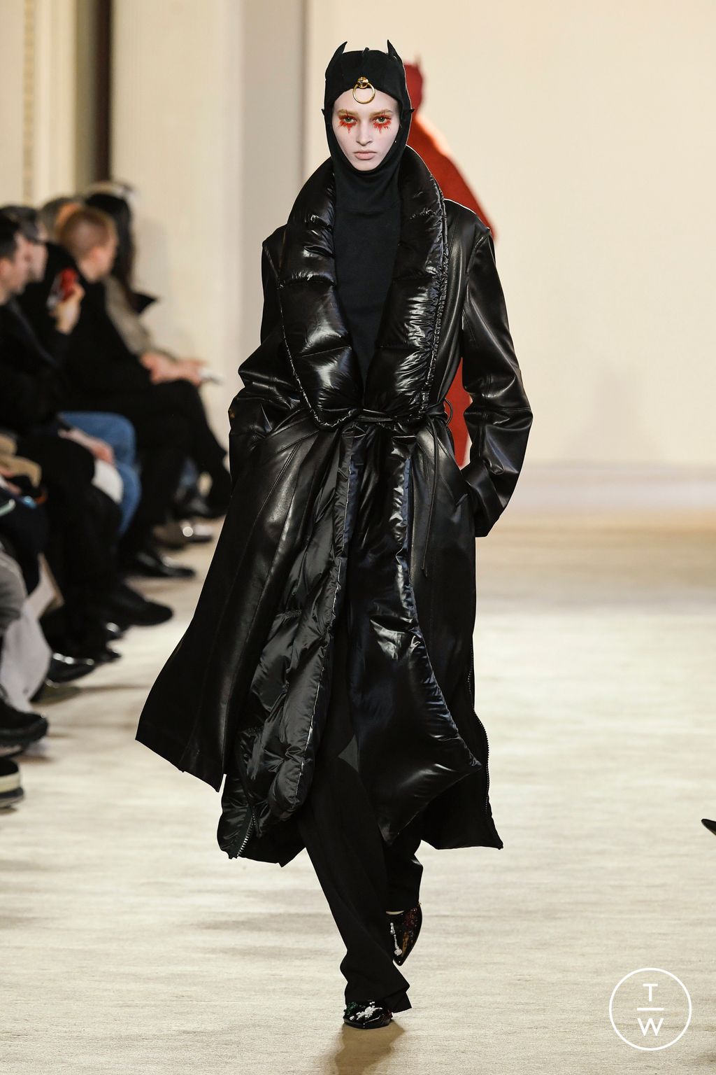 Fashion Week Paris Fall/Winter 2023 look 45 from the Undercover collection womenswear