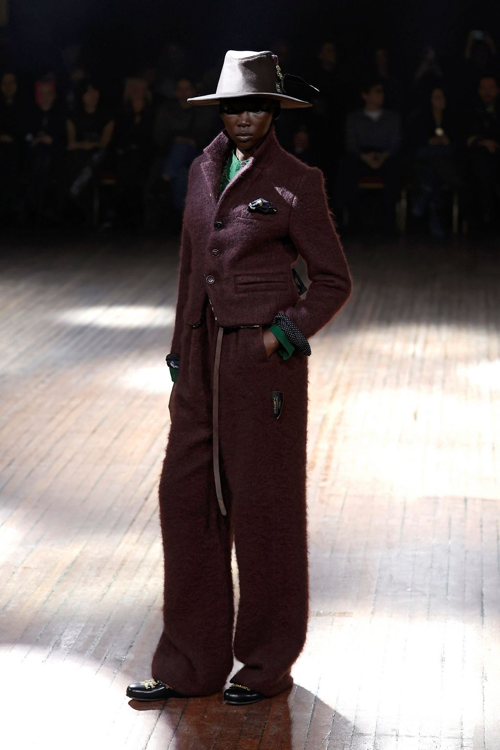 Fashion Week Paris Fall/Winter 2025 look 20 from the Undercover collection womenswear