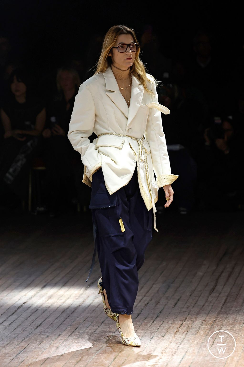 Fashion Week Paris Fall/Winter 2025 look 34 from the Undercover collection womenswear
