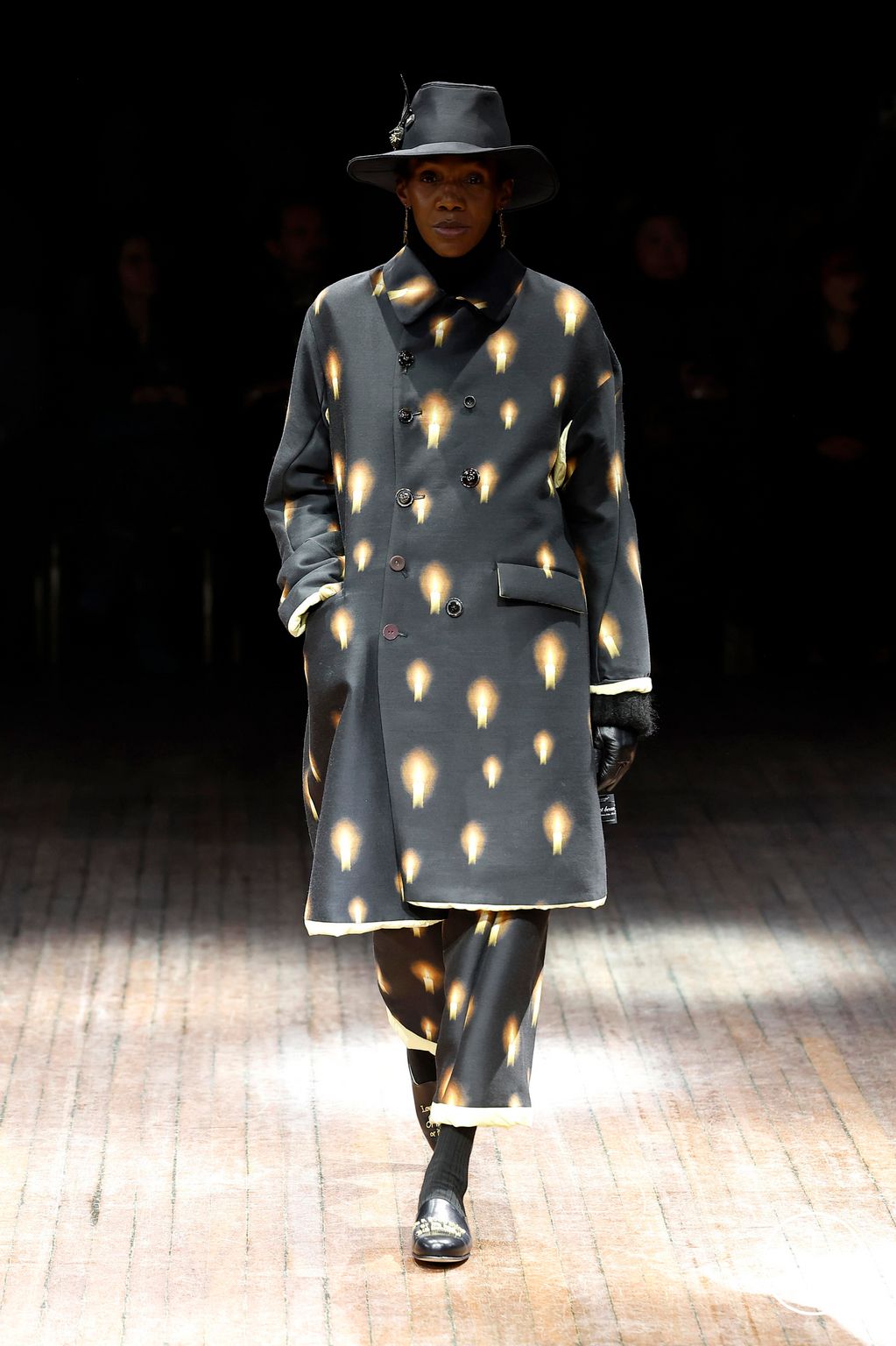 Fashion Week Paris Fall/Winter 2025 look 37 from the Undercover collection womenswear