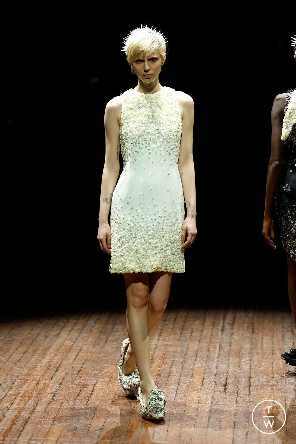 Fashion Week Paris Fall/Winter 2025 look 46 from the Undercover collection womenswear