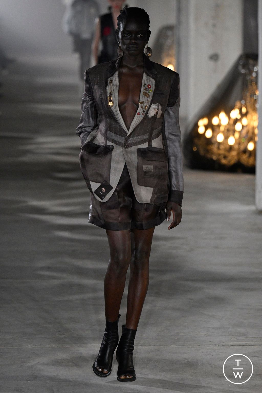 Fashion Week Paris Spring/Summer 2024 look 3 from the Undercover collection womenswear