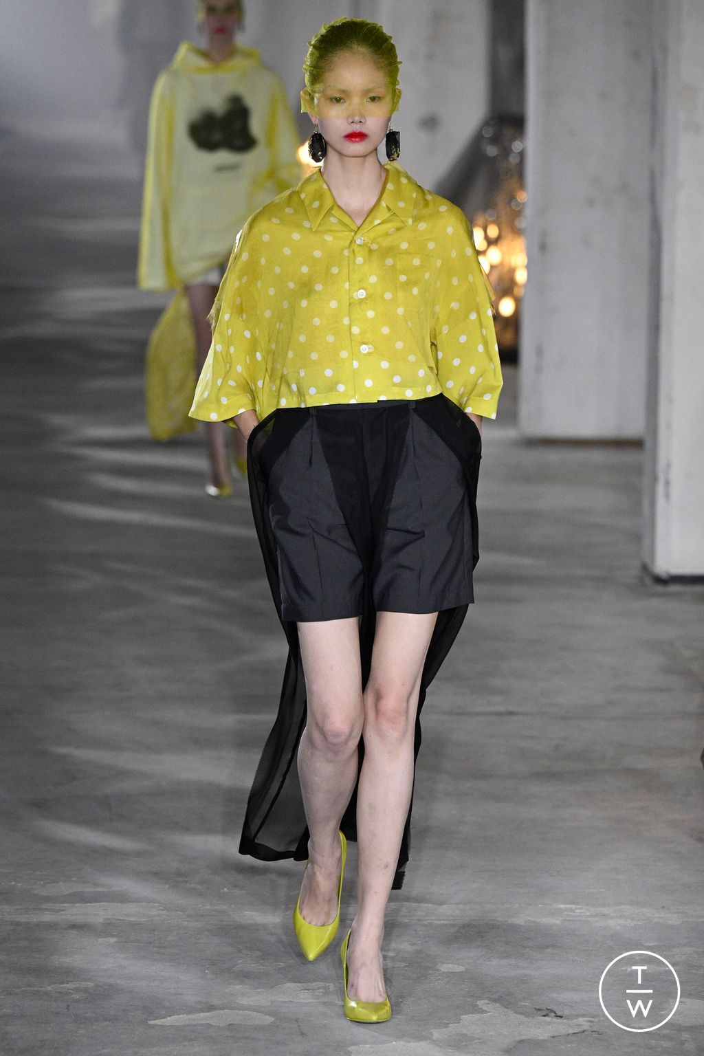 Fashion Week Paris Spring/Summer 2024 look 17 de la collection Undercover womenswear