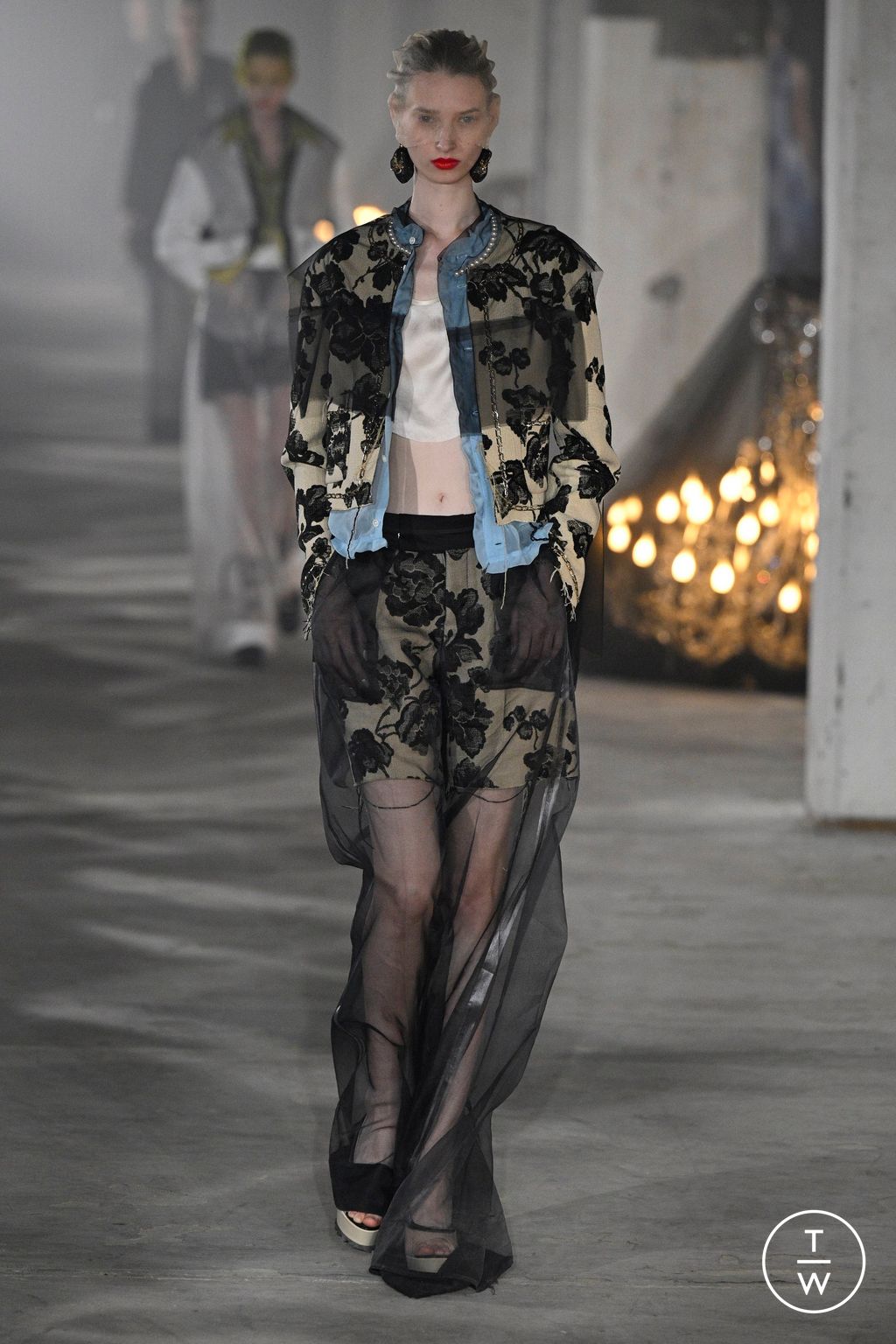 Fashion Week Paris Spring/Summer 2024 look 36 from the Undercover collection womenswear