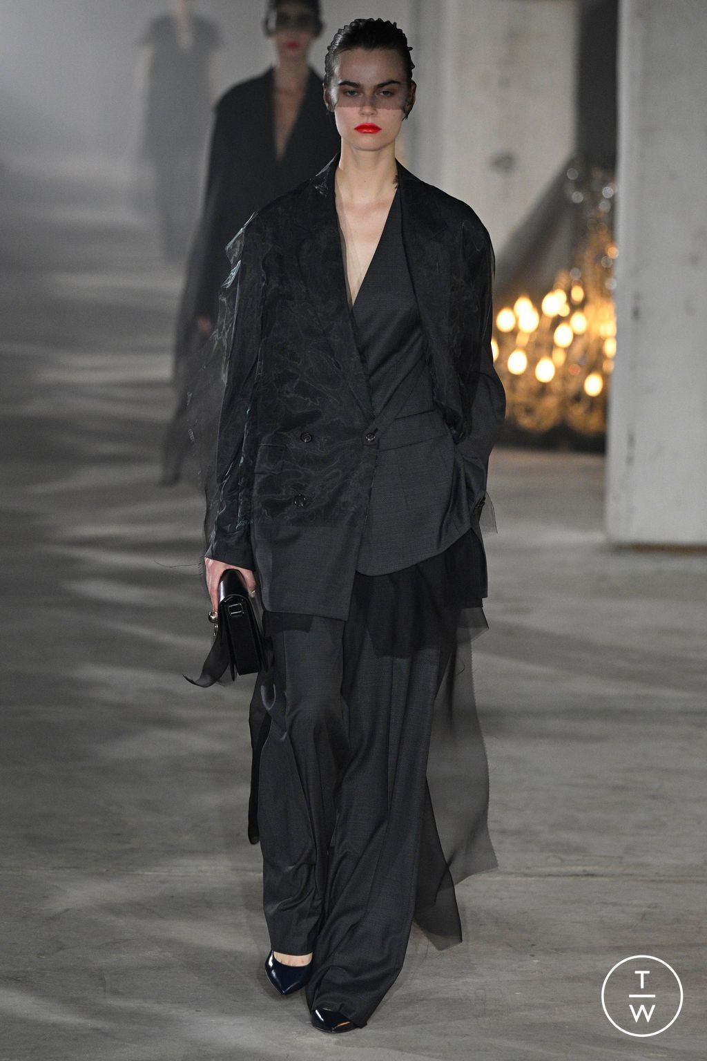Fashion Week Paris Spring/Summer 2024 look 43 from the Undercover collection womenswear
