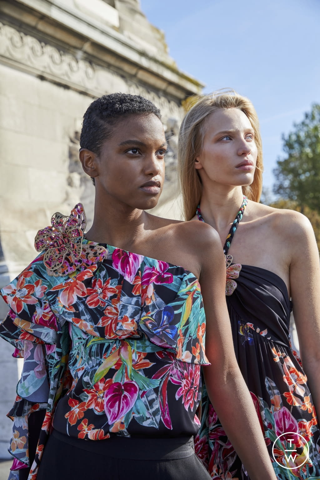 Fashion Week Paris Spring/Summer 2022 look 1 de la collection Emanuel Ungaro womenswear