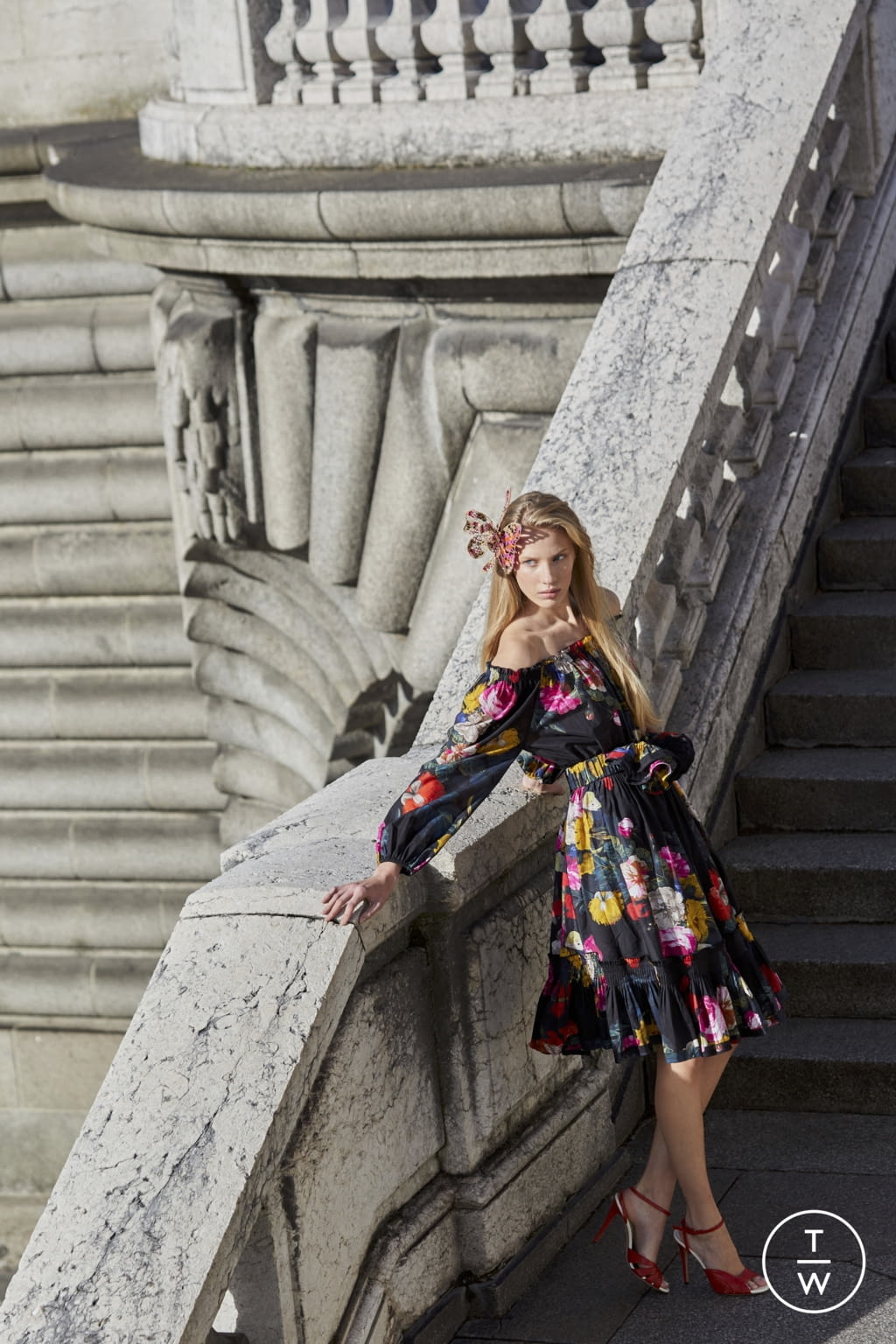Fashion Week Paris Spring/Summer 2022 look 3 de la collection Emanuel Ungaro womenswear