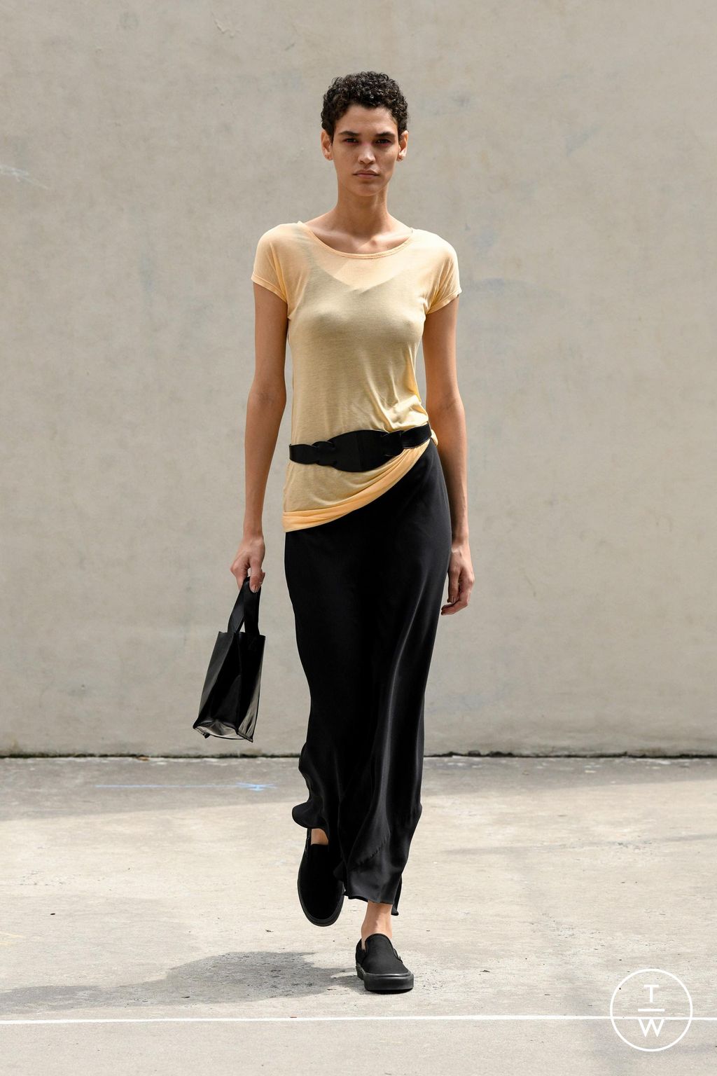 Fashion Week New York Spring/Summer 2023 look 31 from the Maryam Nassir Zadeh collection 女装