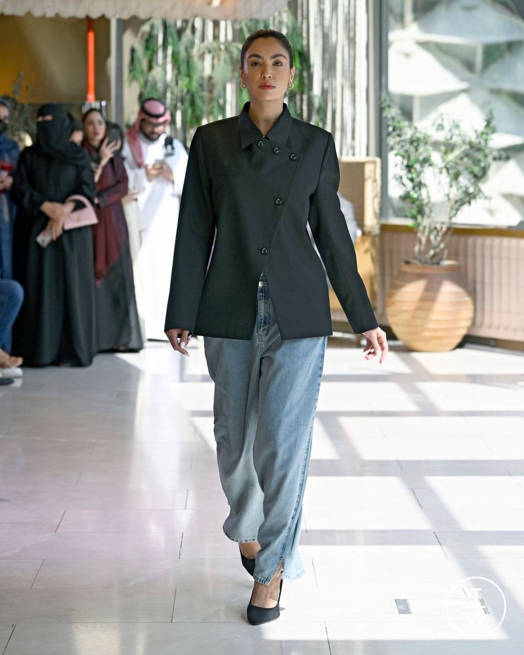 Fashion Week Paris Spring/Summer 2025 look 7 from the Uscita - Saudi 100 collection 男装