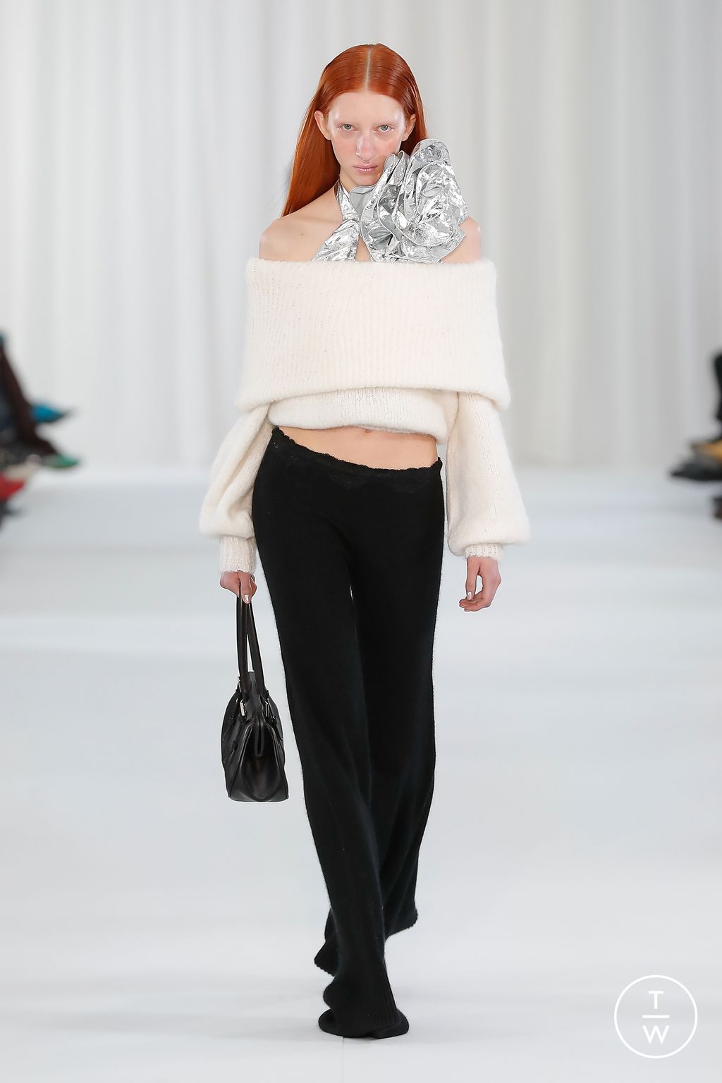 Fashion Week Paris Fall/Winter 2023 look 1 from the Vaillant collection womenswear