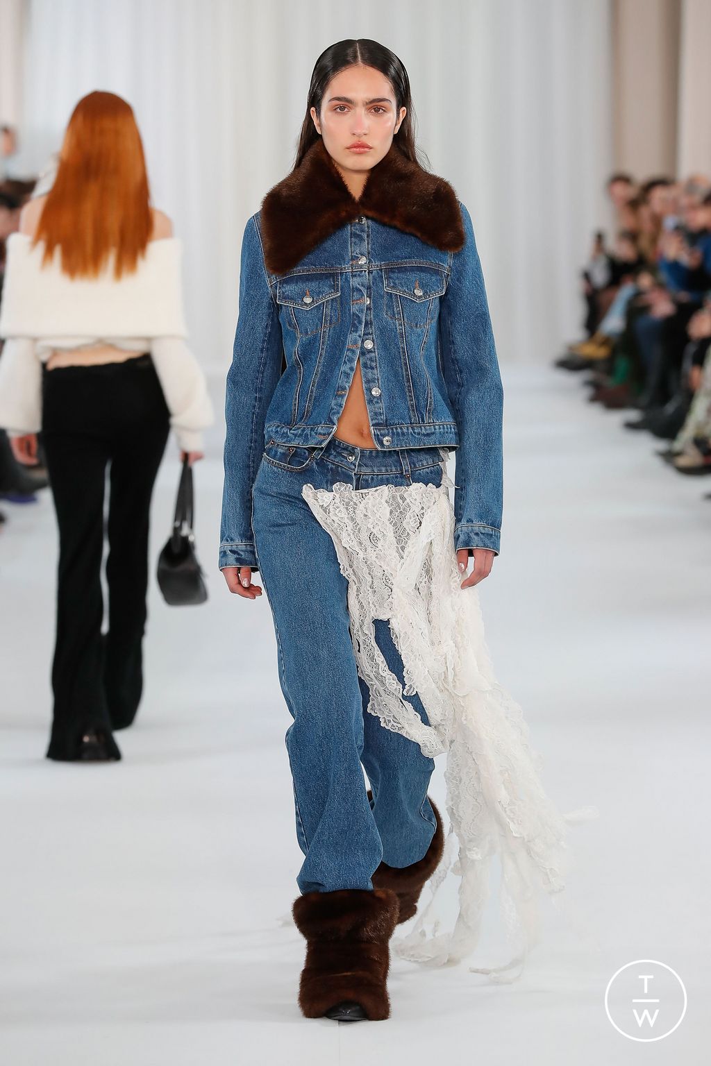 Fashion Week Paris Fall/Winter 2023 look 2 de la collection Vaillant womenswear