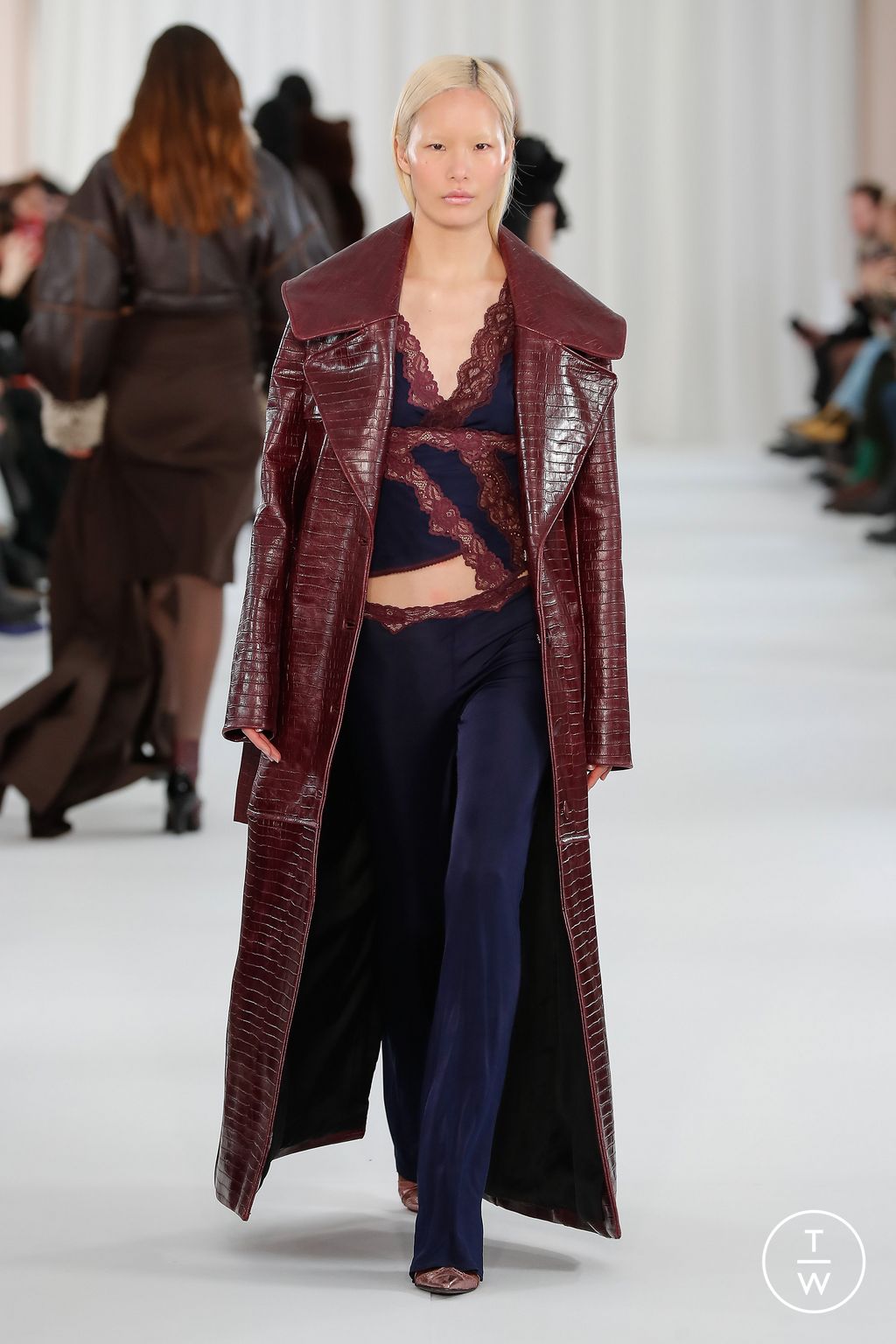 Fashion Week Paris Fall/Winter 2023 look 6 from the Vaillant collection 女装