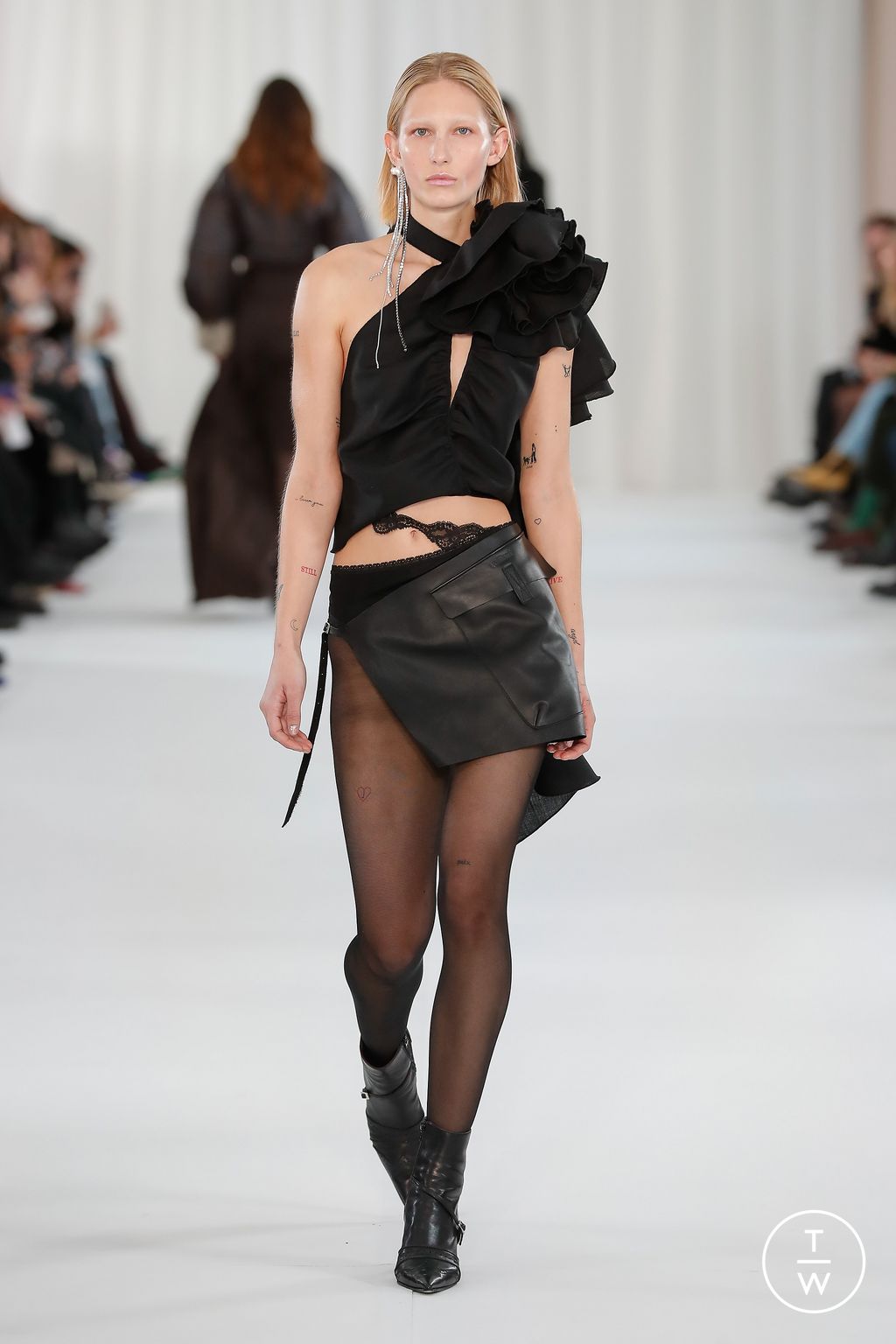 Fashion Week Paris Fall/Winter 2023 look 7 from the Vaillant collection 女装