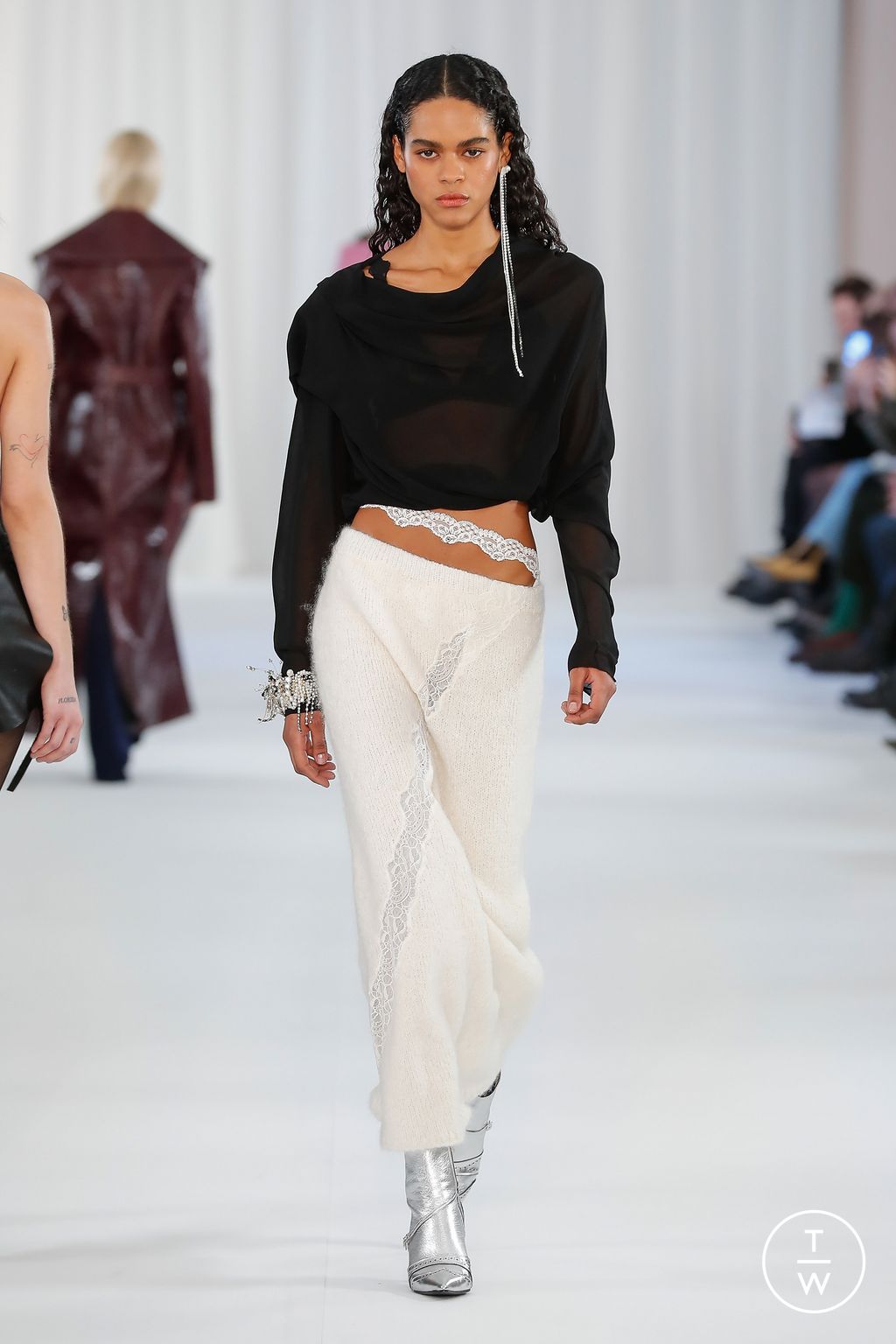 Fashion Week Paris Fall/Winter 2023 look 8 de la collection Vaillant womenswear