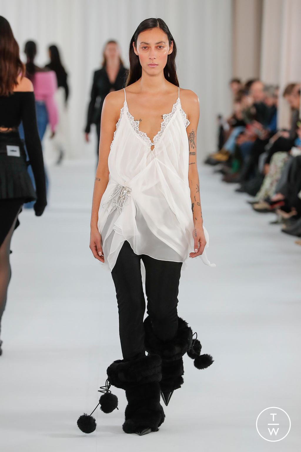 Fashion Week Paris Fall/Winter 2023 look 11 from the Vaillant collection 女装