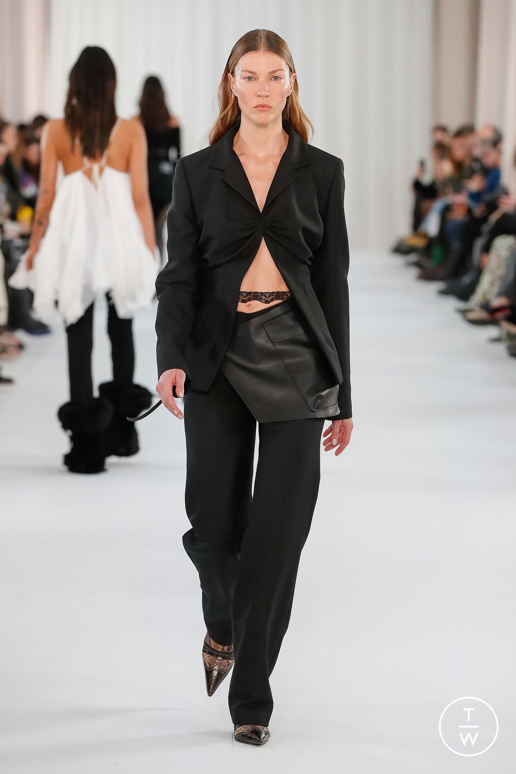 Fashion Week Paris Fall/Winter 2023 look 12 de la collection Vaillant womenswear