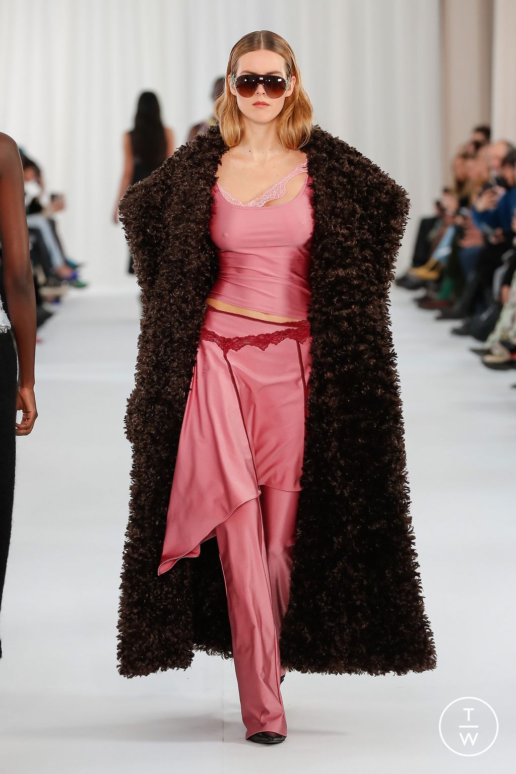 Fashion Week Paris Fall/Winter 2023 look 15 de la collection Vaillant womenswear