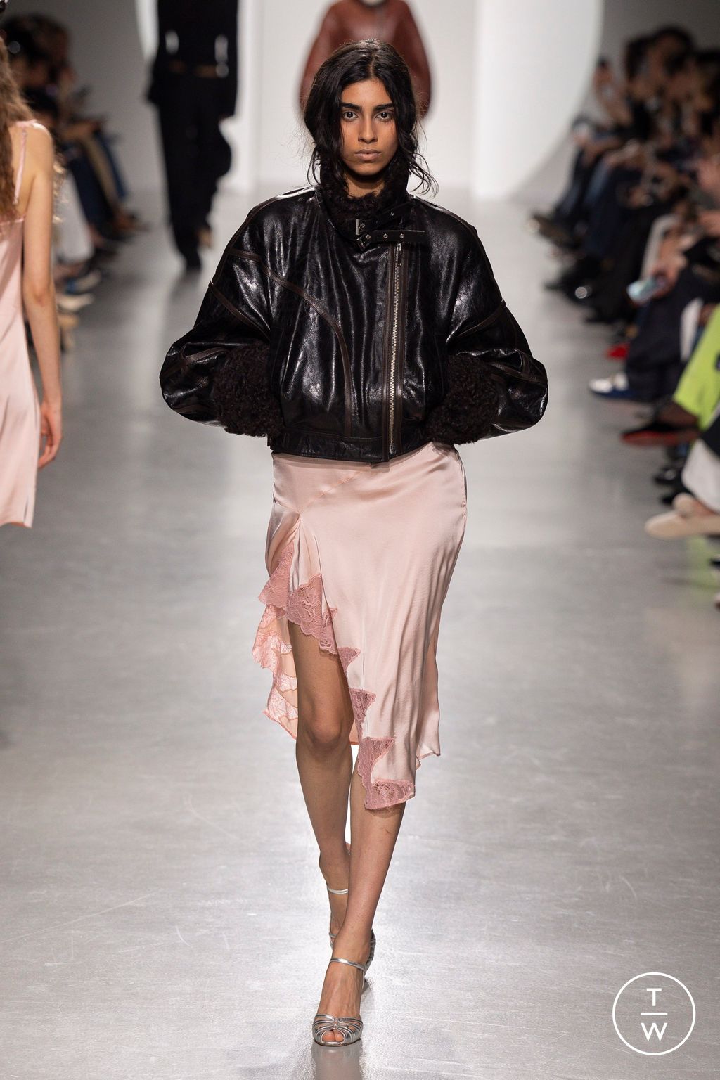 Fashion Week Paris Fall/Winter 2026 look 12 from the Vaillant collection womenswear