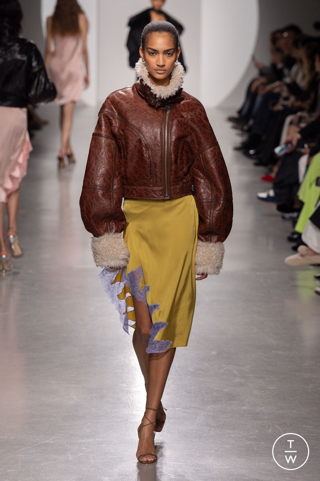 Fashion Week Paris Fall/Winter 2026 look 13 de la collection Vaillant womenswear