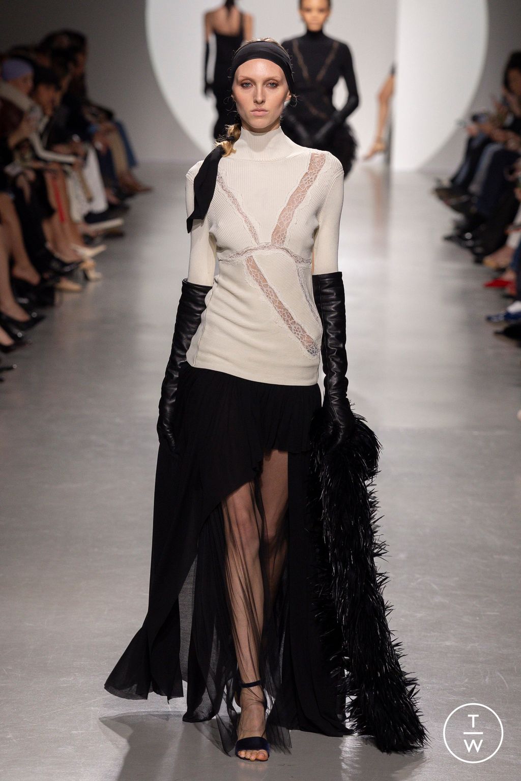 Fashion Week Paris Fall/Winter 2026 look 27 from the Vaillant collection womenswear