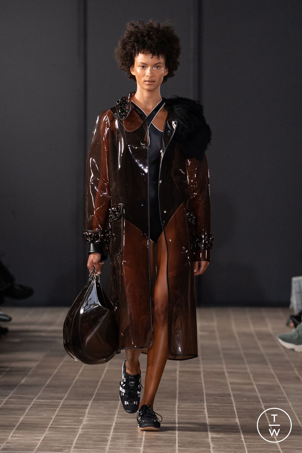 Fashion Week Paris Spring/Summer 2025 look 21 from the Vaillant collection womenswear