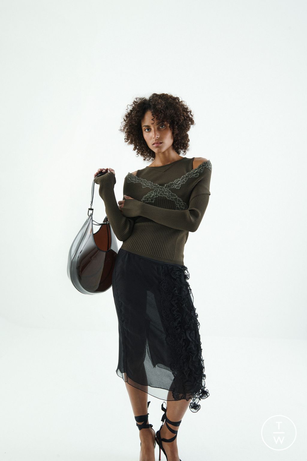 Fashion Week Paris Pre-Fall 2025 look 13 from the Vaillant collection womenswear