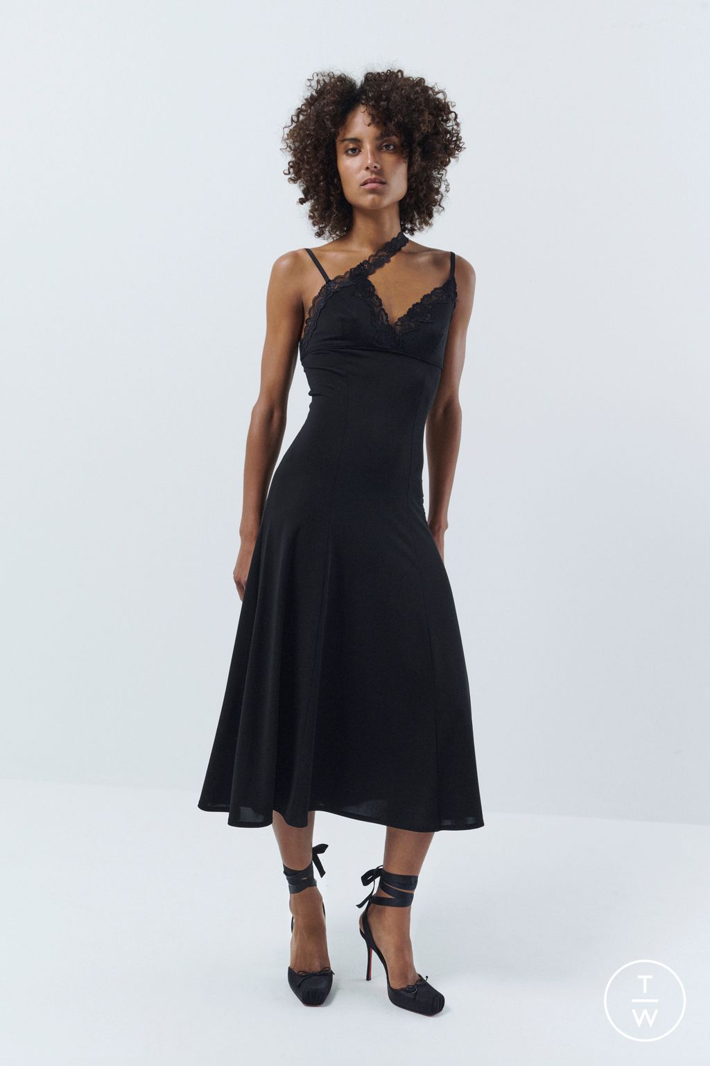 Fashion Week Paris Pre-Fall 2025 look 4 from the Vaillant collection womenswear