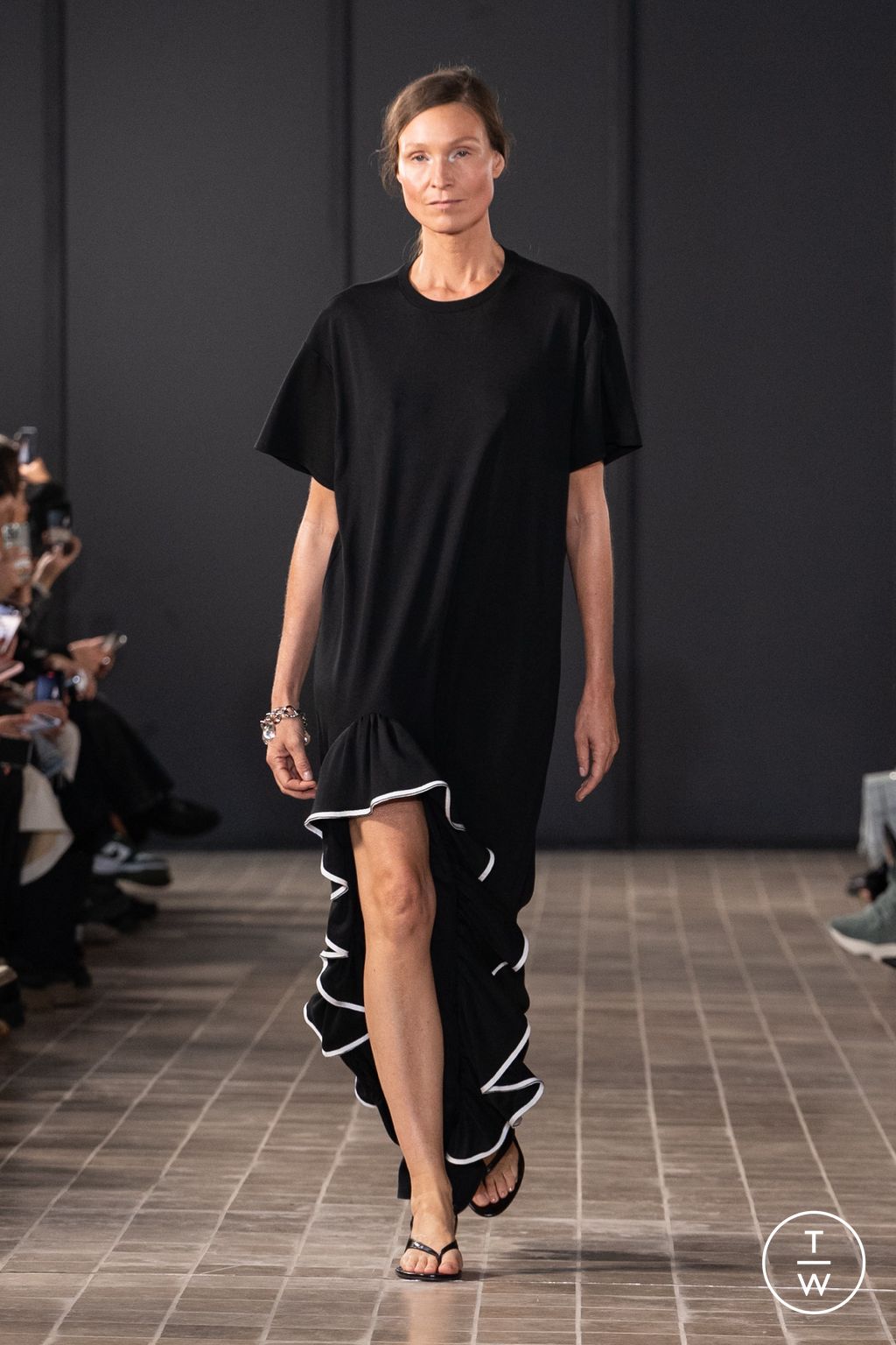 Fashion Week Paris Spring/Summer 2025 look 18 from the Vaillant collection womenswear