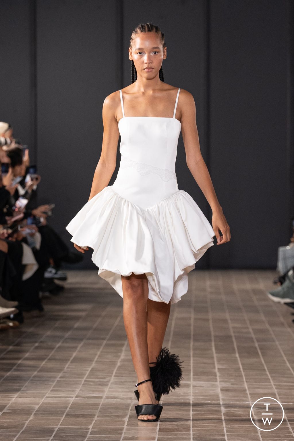 Fashion Week Paris Spring/Summer 2025 look 19 from the Vaillant collection womenswear