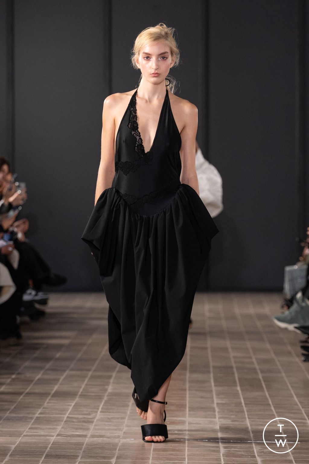 Fashion Week Paris Spring/Summer 2025 look 23 from the Vaillant collection womenswear