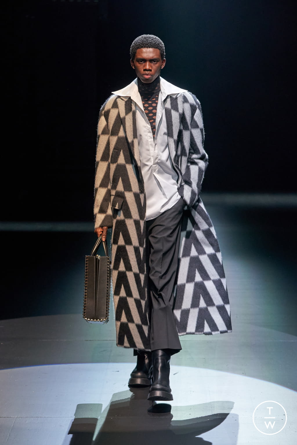 Fashion Week Milan Fall/Winter 2021 look 41 de la collection Valentino womenswear