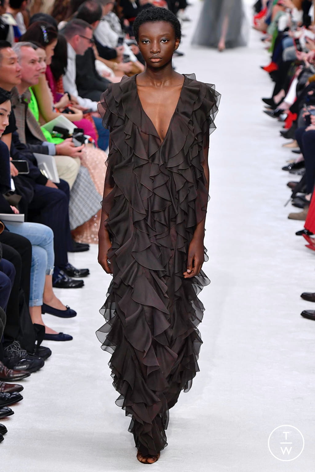 Fashion Week Paris Fall/Winter 2019 look 58 from the Valentino collection womenswear