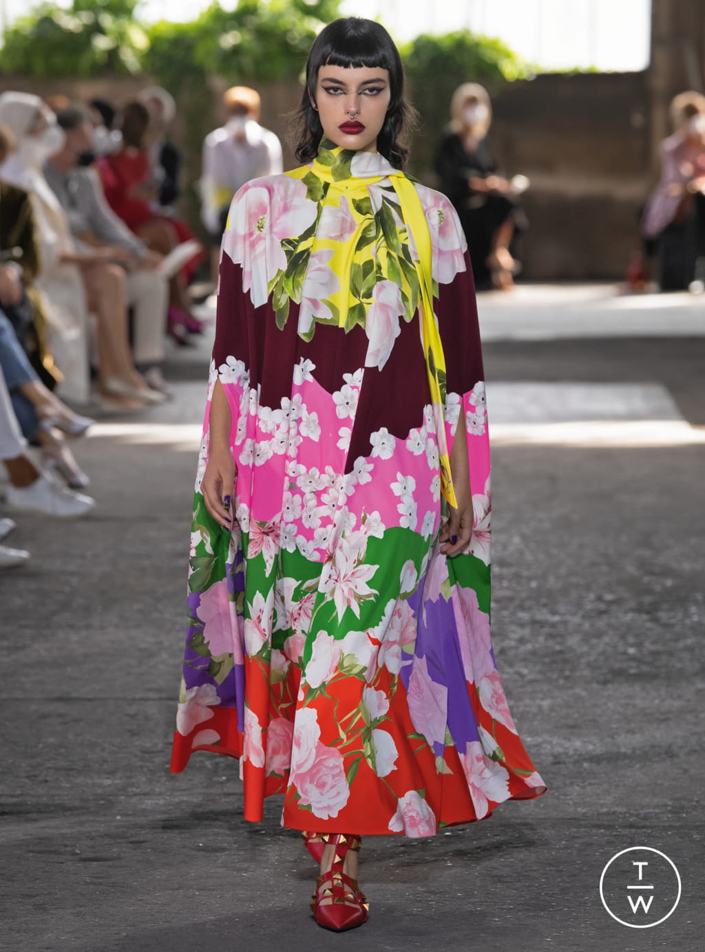 Fashion Week Milan Spring/Summer 2021 look 13 from the Valentino collection womenswear